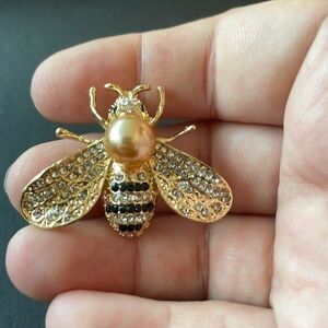 Bee Enamel Brooch Gift Jewelry Insect Pin